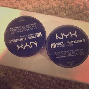 NYX Finishing powder.